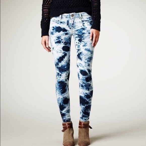 AEO Bleached Tye-Dye Skinny Jeans - Picture 1 of 8